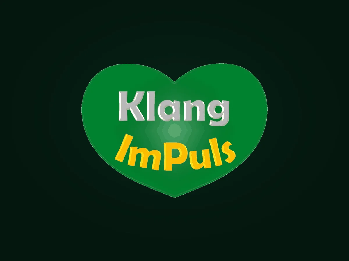 Das KlangImPuls-Logo: ein grünes Herz mit dem Schriftzug Klang in Silber und ImPuls in Gold